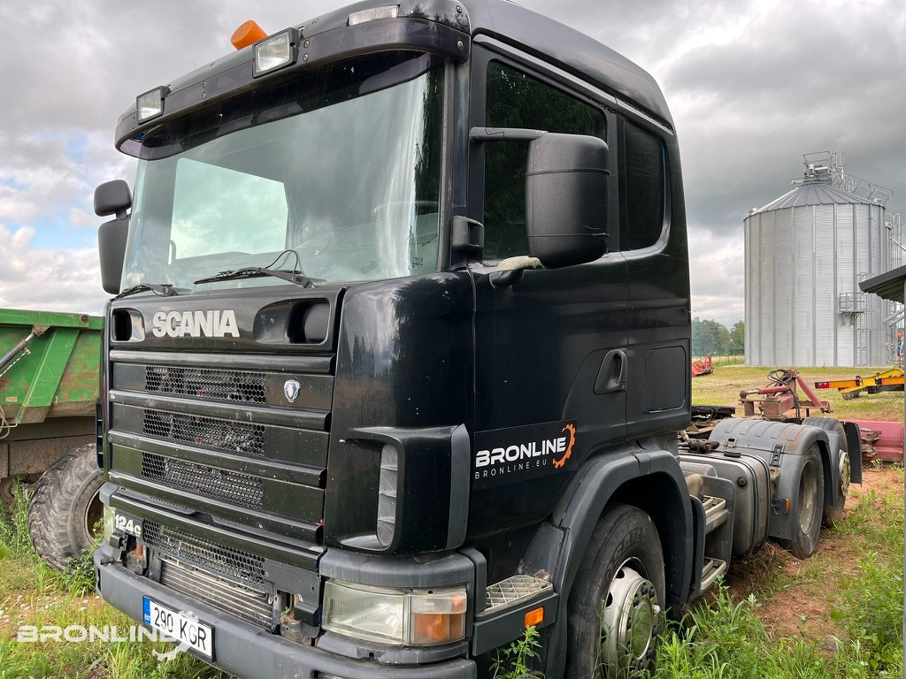 2001 SCANIA R124 6x2 Mootoririkkega/Faulty engine - Влекач: снимка 2 2001 SCANIA R124 6x2 Mootoririkkega/Faulty engine - Влекач: снимка 2