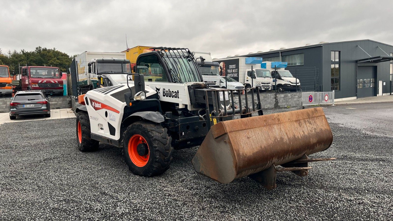 Bobcat T35.105LB Teleskoplader 7600 Kg Gabel Schaufel - Колесен товарач: снимка 3 Bobcat T35.105LB Teleskoplader 7600 Kg Gabel Schaufel - Колесен товарач: снимка 3