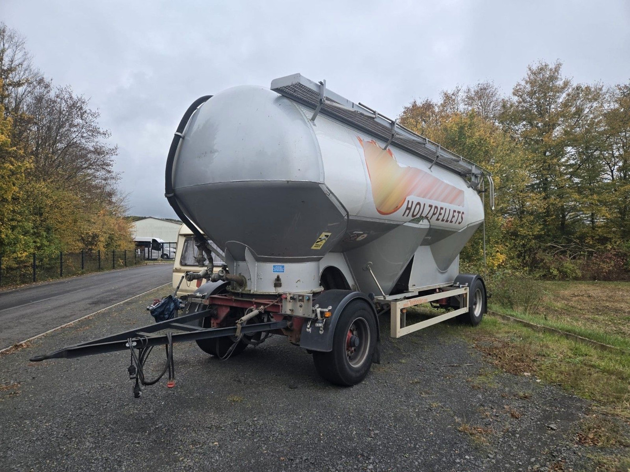 Feldbinder Heut 31.2 Silo 31m³ 3 Kammern - Цистерна за насипни товари: снимка 2 Feldbinder Heut 31.2 Silo 31m³ 3 Kammern - Цистерна за насипни товари: снимка 2