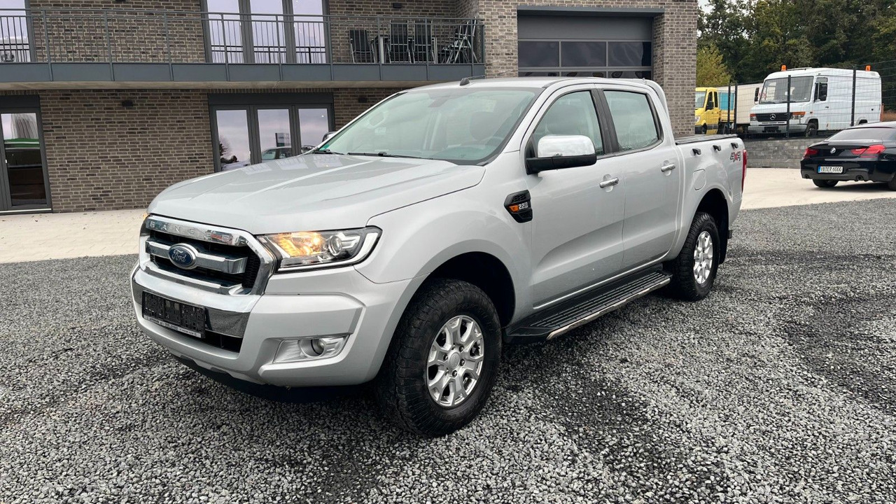 Ford Ranger XLT Doppelkabine 4x4 - Джип: снимка 2 Ford Ranger XLT Doppelkabine 4x4 - Джип: снимка 2