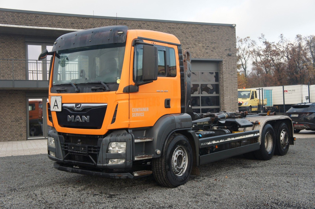 MAN TGS 26.420 Abrollkipper Meiller - Мултилифт с кука камион: снимка 2 MAN TGS 26.420 Abrollkipper Meiller - Мултилифт с кука камион: снимка 2