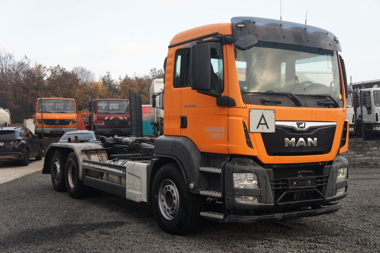 MAN TGS 26.420 Abrollkipper Meiller - Мултилифт с кука камион: снимка 3 MAN TGS 26.420 Abrollkipper Meiller - Мултилифт с кука камион: снимка 3