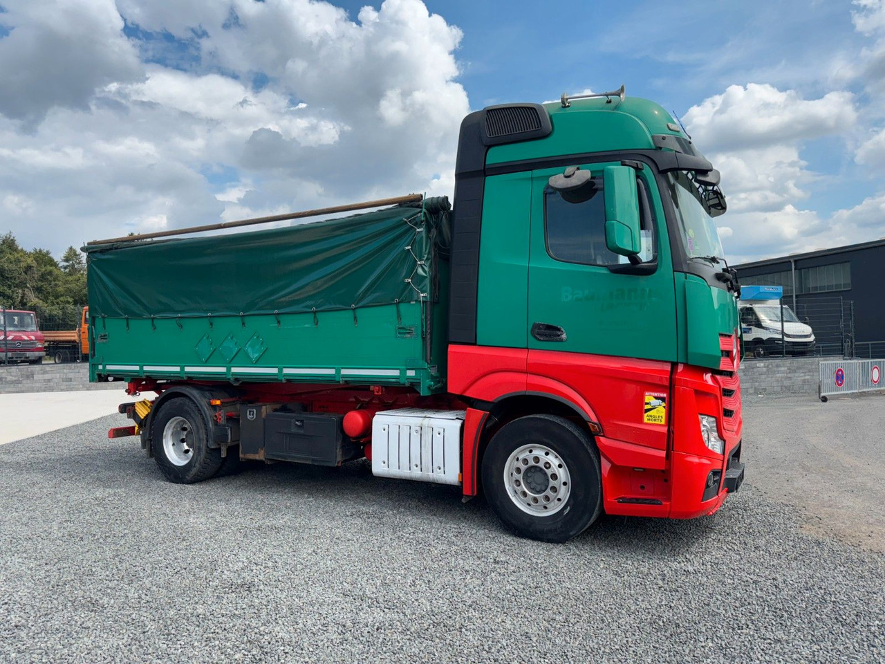 Лизинг на  Mercedes-Benz Actros 1842 Kipper Dreiseitenkipper Mercedes-Benz Actros 1842 Kipper Dreiseitenkipper: снимка 7