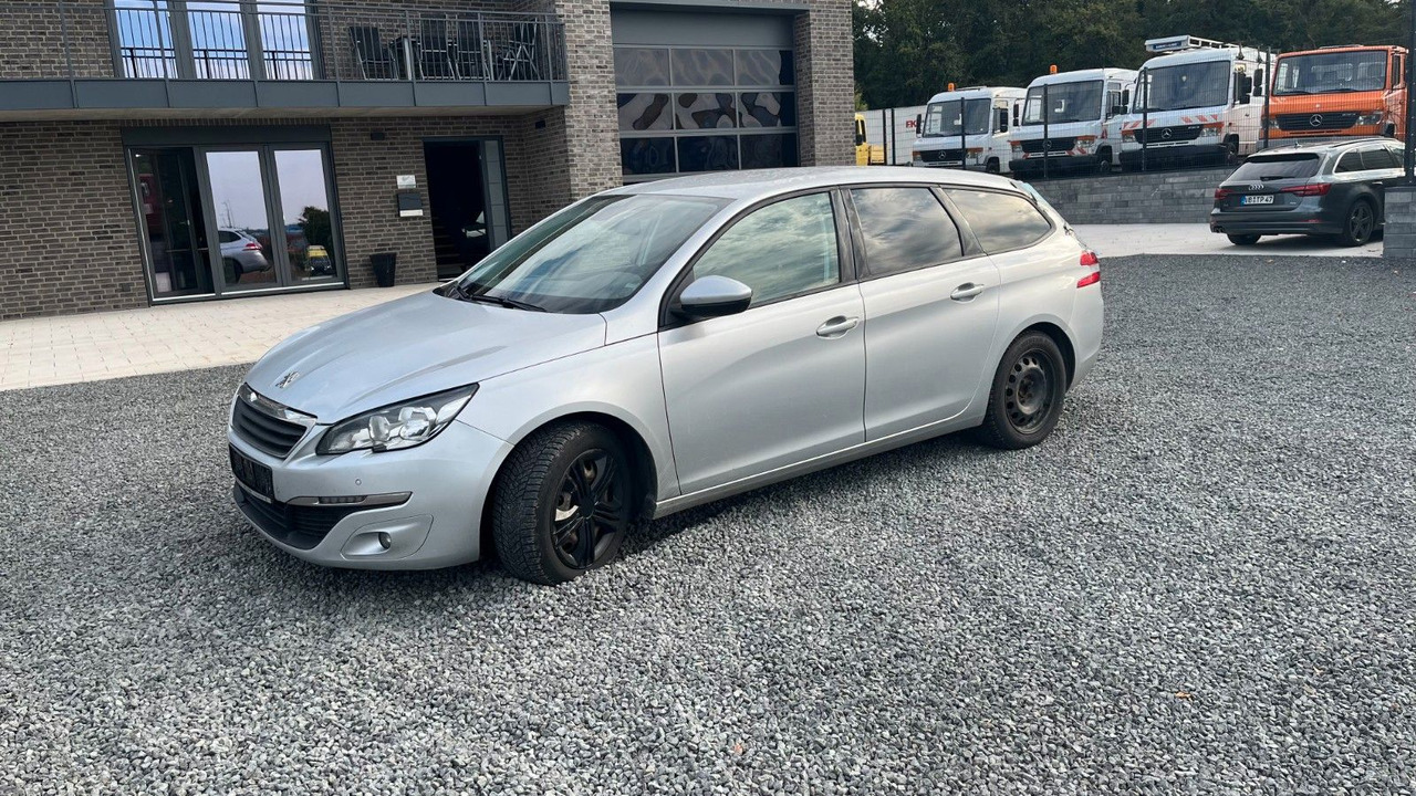 Peugeot 308 SW Active - Комби: снимка 2 Peugeot 308 SW Active - Комби: снимка 2