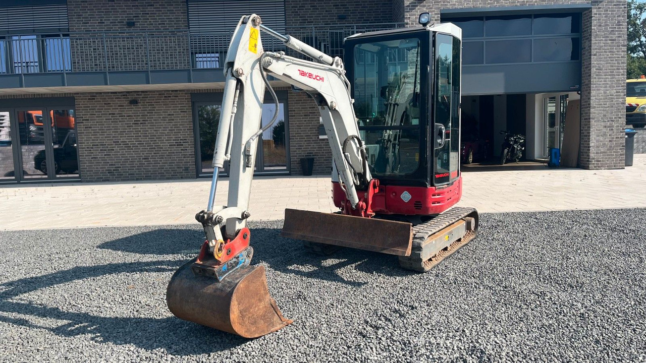 Takeuchi TB23R Minibagger 2670 Kg Takeuchi TB23R Minibagger 2670 Kg - Мини багер: снимка 2 Takeuchi TB23R Minibagger 2670 Kg Takeuchi TB23R Minibagger 2670 Kg - Мини багер: снимка 2