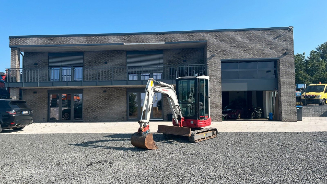 Takeuchi TB23R Minibagger 2670 Kg Takeuchi TB23R Minibagger 2670 Kg - Мини багер: снимка 1 Takeuchi TB23R Minibagger 2670 Kg Takeuchi TB23R Minibagger 2670 Kg - Мини багер: снимка 1