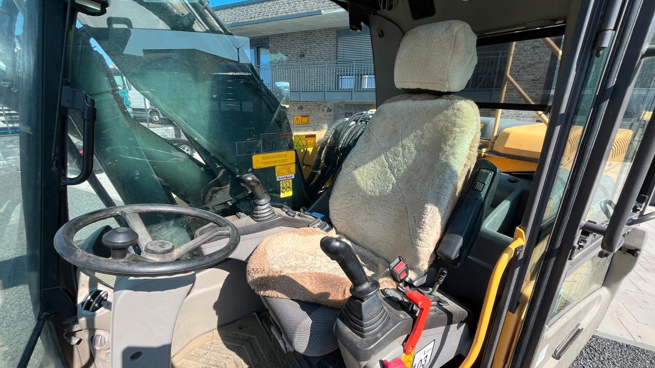 Volvo EW180D 20500 Kg Verstellausleger OilQuick - Колесен багер: снимка 5 Volvo EW180D 20500 Kg Verstellausleger OilQuick - Колесен багер: снимка 5