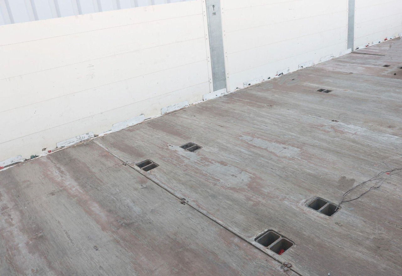 Mercedes-Benz Antos 2641L Prits. / Staplerhaltg. Stahltransp. - Бордови камион: снимка 4 Mercedes-Benz Antos 2641L Prits. / Staplerhaltg. Stahltransp. - Бордови камион: снимка 4