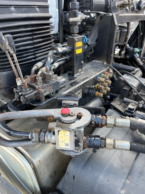 MAN TGS 33.480 6x4 Wechselsystem MAN TGS 33.480 6x4 Wechselsystem - Самосвал камион: снимка 4 MAN TGS 33.480 6x4 Wechselsystem MAN TGS 33.480 6x4 Wechselsystem - Самосвал камион: снимка 4