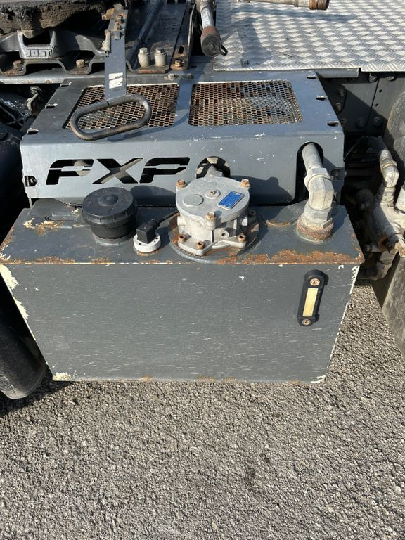 DAF XF 530 PxP 4x4 Hydraulik DAF XF 530 PxP 4x4 Hydraulik - Влекач: снимка 4 DAF XF 530 PxP 4x4 Hydraulik DAF XF 530 PxP 4x4 Hydraulik - Влекач: снимка 4