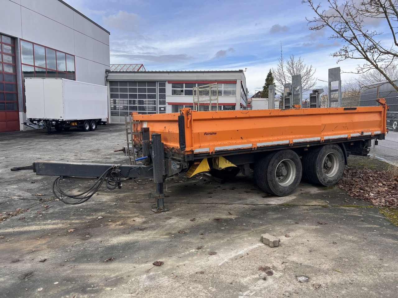 14 t Tandemkipper- Tieflader, Breitbereifung - Самосвал ремарке: снимка 1 14 t Tandemkipper- Tieflader, Breitbereifung - Самосвал ремарке: снимка 1
