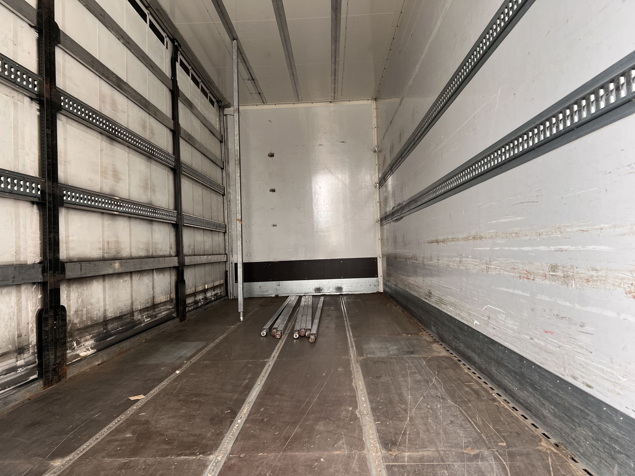 Ackermann Z-KA-F10.5/7,6 1 Achs Jumbo- Planenanhänger 10,5 t GG - Брезентово ремарке: снимка 2 Ackermann Z-KA-F10.5/7,6 1 Achs Jumbo- Planenanhänger 10,5 t GG - Брезентово ремарке: снимка 2