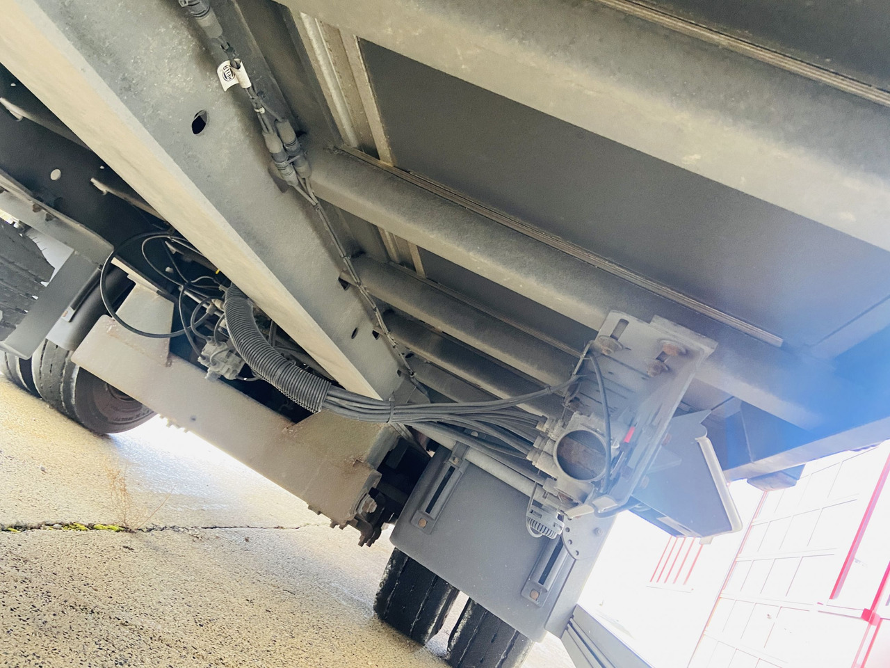 Ackermann Z-KA-F10.5/7,6 1 Achs Planenanhänger 10,5 t GG - Затворена каросерия ремарке: снимка 2 Ackermann Z-KA-F10.5/7,6 1 Achs Planenanhänger 10,5 t GG - Затворена каросерия ремарке: снимка 2