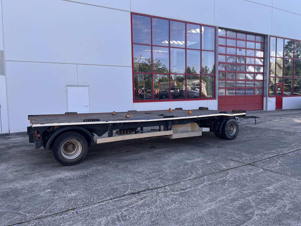 Dinkel DAC 18000 2 Achs Kombi- Anhänger für Abroll- oder Absetzmulden oder Tieflader - Бордово ремарке/ Платформа: снимка 4 Dinkel DAC 18000 2 Achs Kombi- Anhänger für Abroll- oder Absetzmulden oder Tieflader - Бордово ремарке/ Платформа: снимка 4