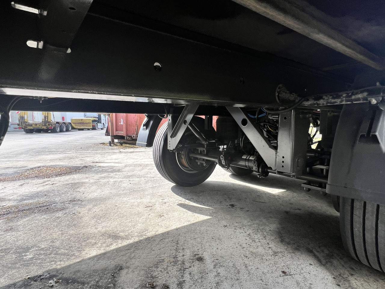 Fliegl TPS135 13,5 t Tandemplanenanhänger, neuwertig - Брезентово ремарке: снимка 5 Fliegl TPS135 13,5 t Tandemplanenanhänger, neuwertig - Брезентово ремарке: снимка 5