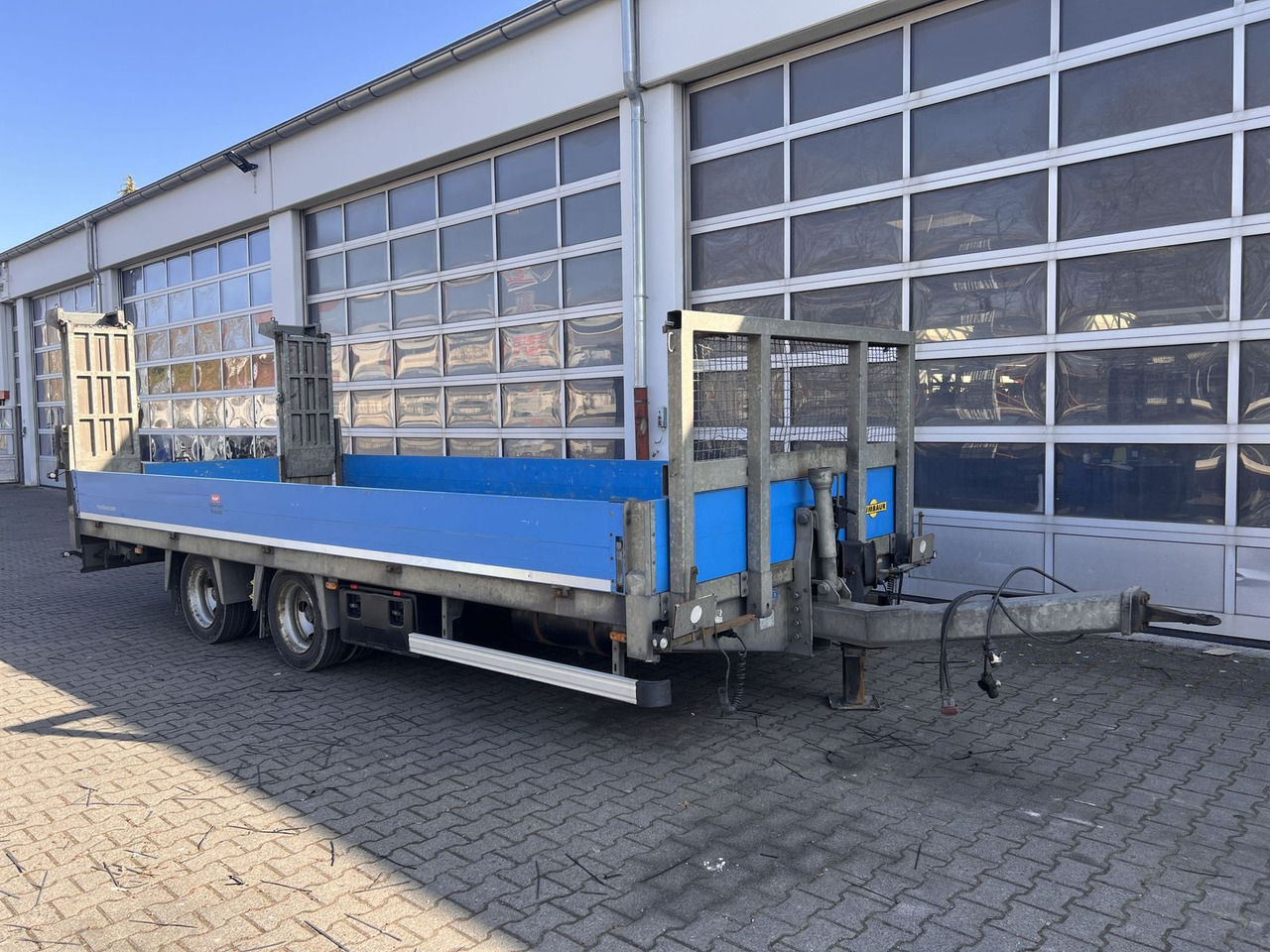 Humbaur 13,6 t Tandemtieflader - Нискорамна площадка ремарке: снимка 2 Humbaur 13,6 t Tandemtieflader - Нискорамна площадка ремарке: снимка 2