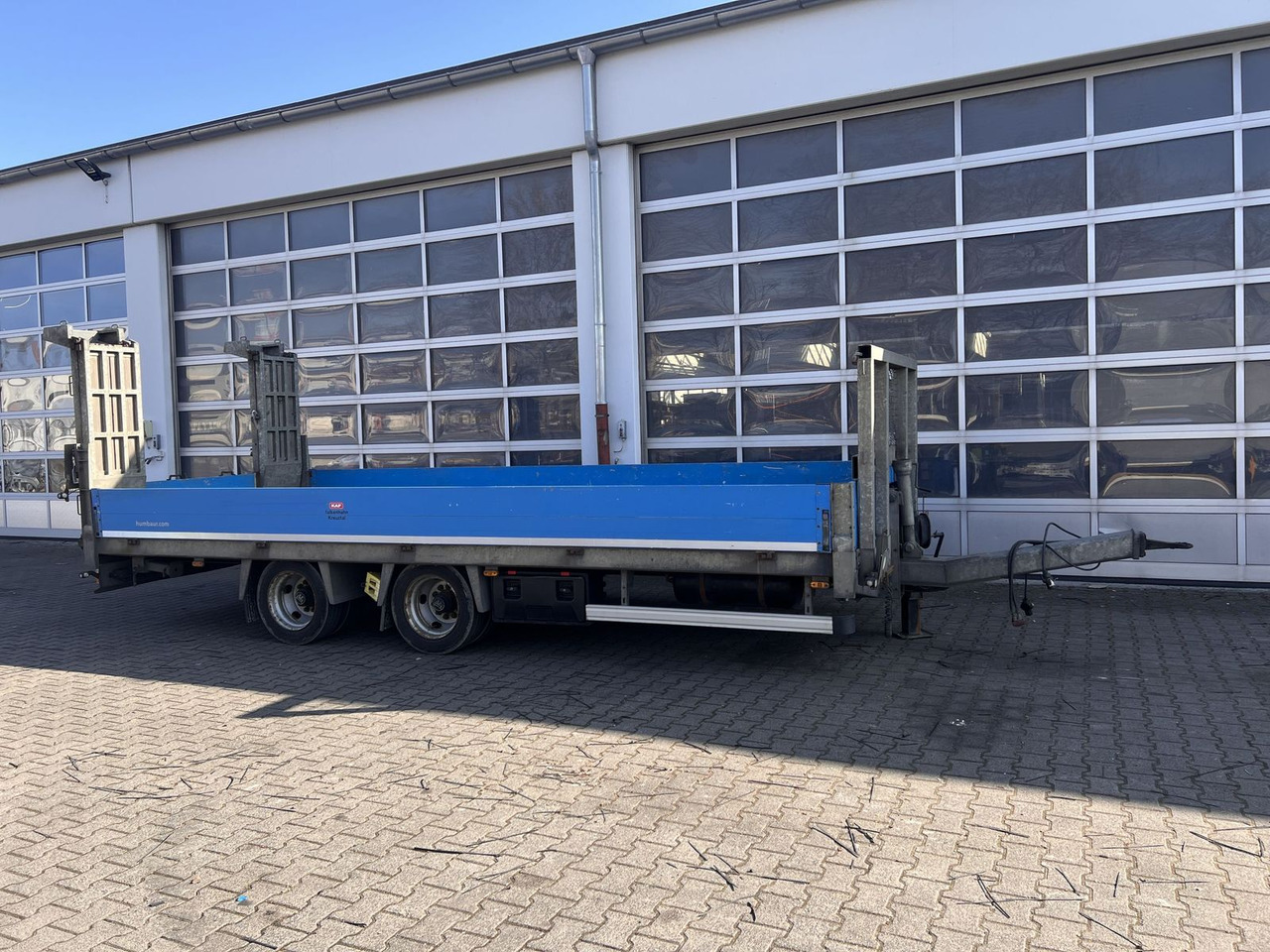 Humbaur 13,6 t Tandemtieflader - Нискорамна площадка ремарке: снимка 1 Humbaur 13,6 t Tandemtieflader - Нискорамна площадка ремарке: снимка 1