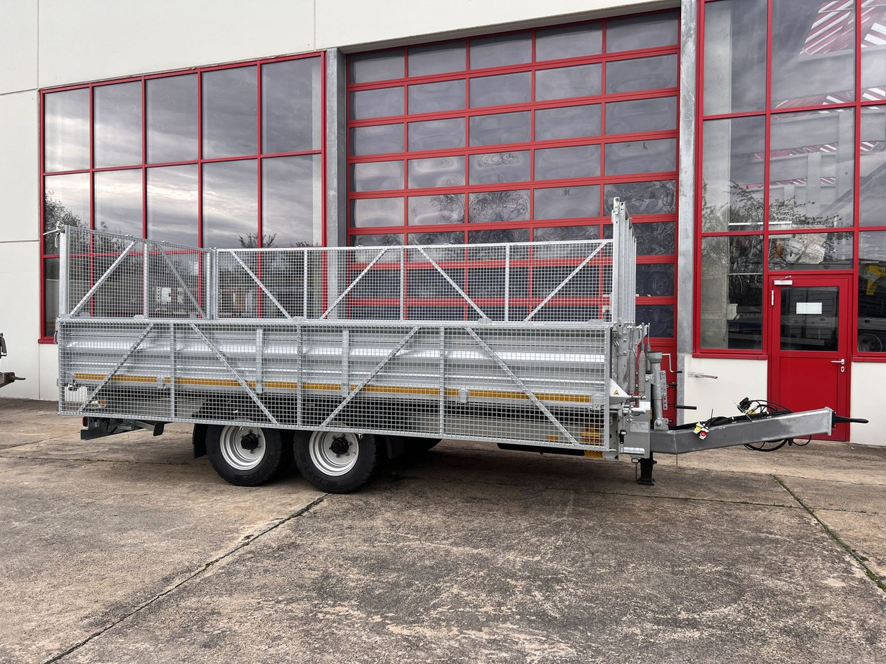 Möslein 14 t Tandem- Kipper Tieflader 5,70 m lang, Brei - Самосвал ремарке: снимка 5 Möslein 14 t Tandem- Kipper Tieflader 5,70 m lang, Brei - Самосвал ремарке: снимка 5