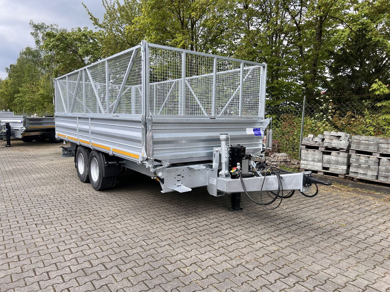 Möslein 14 t Tandem- Kipper Tieflader 5,70 m lang, Brei - Самосвал ремарке: снимка 2 Möslein 14 t Tandem- Kipper Tieflader 5,70 m lang, Brei - Самосвал ремарке: снимка 2