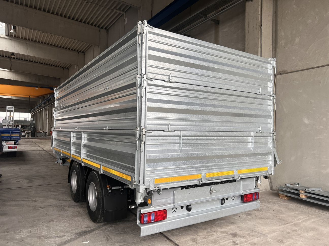 Möslein 19 t Tandem Kipper Tieflader2 x Aufsatzbordwänd - Самосвал ремарке: снимка 2 Möslein 19 t Tandem Kipper Tieflader2 x Aufsatzbordwänd - Самосвал ремарке: снимка 2