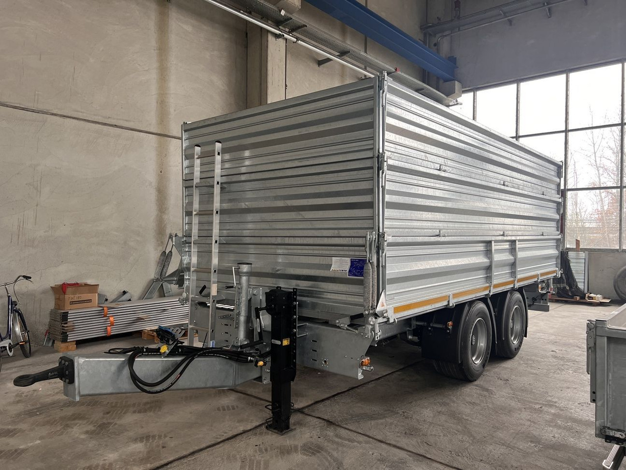 Möslein 19 t Tandem Kipper Tieflader2 x Aufsatzbordwänd - Самосвал ремарке: снимка 1 Möslein 19 t Tandem Kipper Tieflader2 x Aufsatzbordwänd - Самосвал ремарке: снимка 1