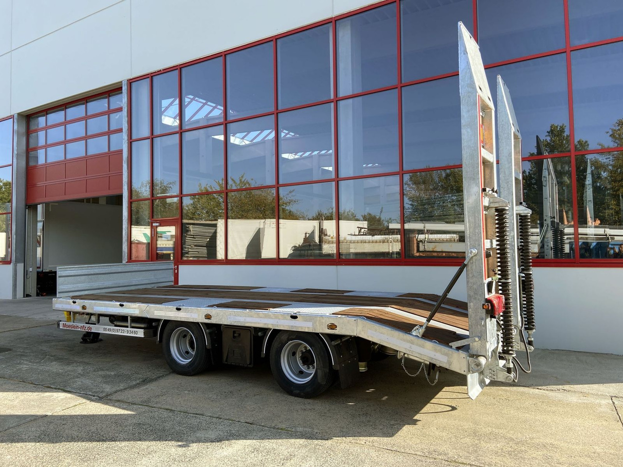 Нискорамна площадка ремарке Möslein  19 t Tandemtieflader, Luftgefedert, NEU: снимка 6