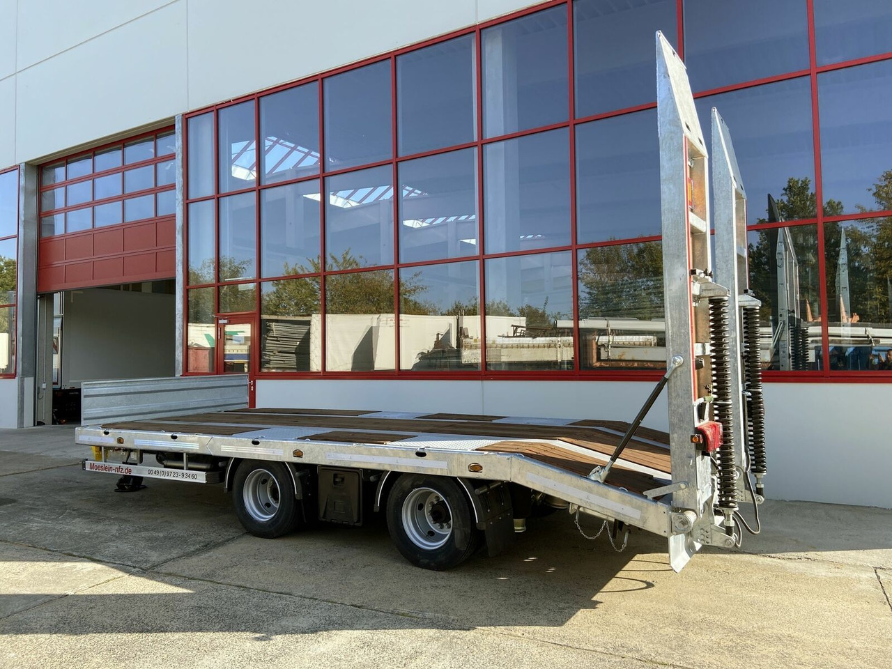 Нискорамна площадка ремарке Möslein  21 t Tandemtieflader, Luftgefedert, NEU: снимка 6