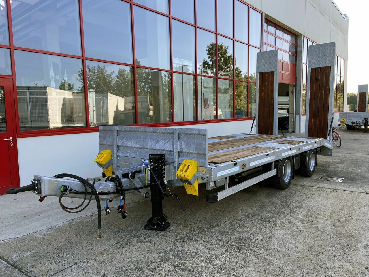 Möslein 21 t Tandemtieflader, hydr. Rampen, NEU - Нискорамна площадка ремарке: снимка 5 Möslein 21 t Tandemtieflader, hydr. Rampen, NEU - Нискорамна площадка ремарке: снимка 5