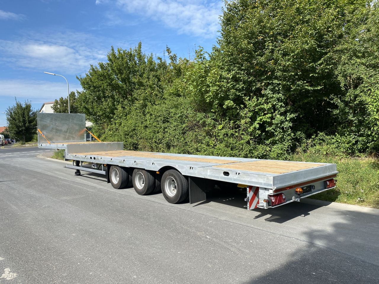 Möslein ST 3-Plato 9,4 3 Achs Satteltieflader Plato 45 t GGfür Fertigteile, Baumaschinen oder Container - Нискорамна площадка полуремарке: снимка 2 Möslein ST 3-Plato 9,4 3 Achs Satteltieflader Plato 45 t GGfür Fertigteile, Baumaschinen oder Container - Нискорамна площадка полуремарке: снимка 2