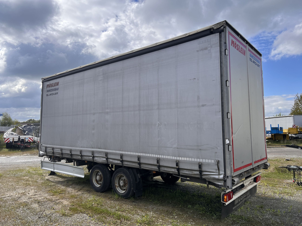 Möslein TPF 11-D Schwebheim Tandem- Planenanhänger Durchladen - Брезентово ремарке: снимка 3 Möslein TPF 11-D Schwebheim Tandem- Planenanhänger Durchladen - Брезентово ремарке: снимка 3