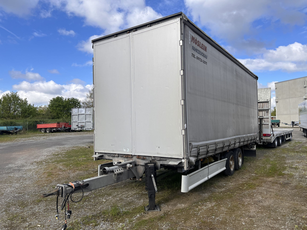 Möslein TPF 11-D Schwebheim Tandem- Planenanhänger Durchladen - Брезентово ремарке: снимка 4 Möslein TPF 11-D Schwebheim Tandem- Planenanhänger Durchladen - Брезентово ремарке: снимка 4