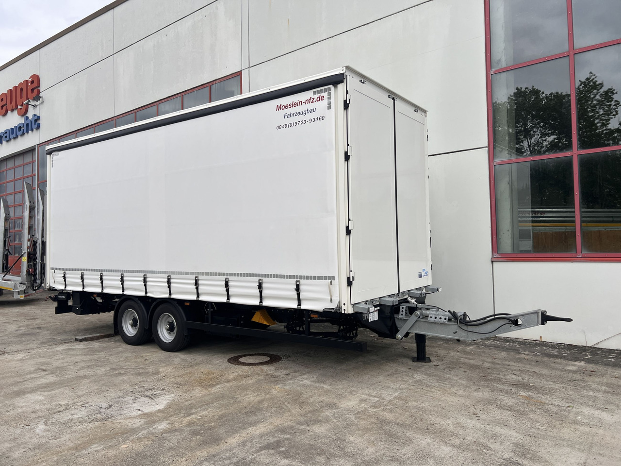 Möslein TPS 105 D-L Planenanhänger, Ladebordwand + Durchladbar neuwertig - Брезентово ремарке: снимка 5 Möslein TPS 105 D-L Planenanhänger, Ladebordwand + Durchladbar neuwertig - Брезентово ремарке: снимка 5