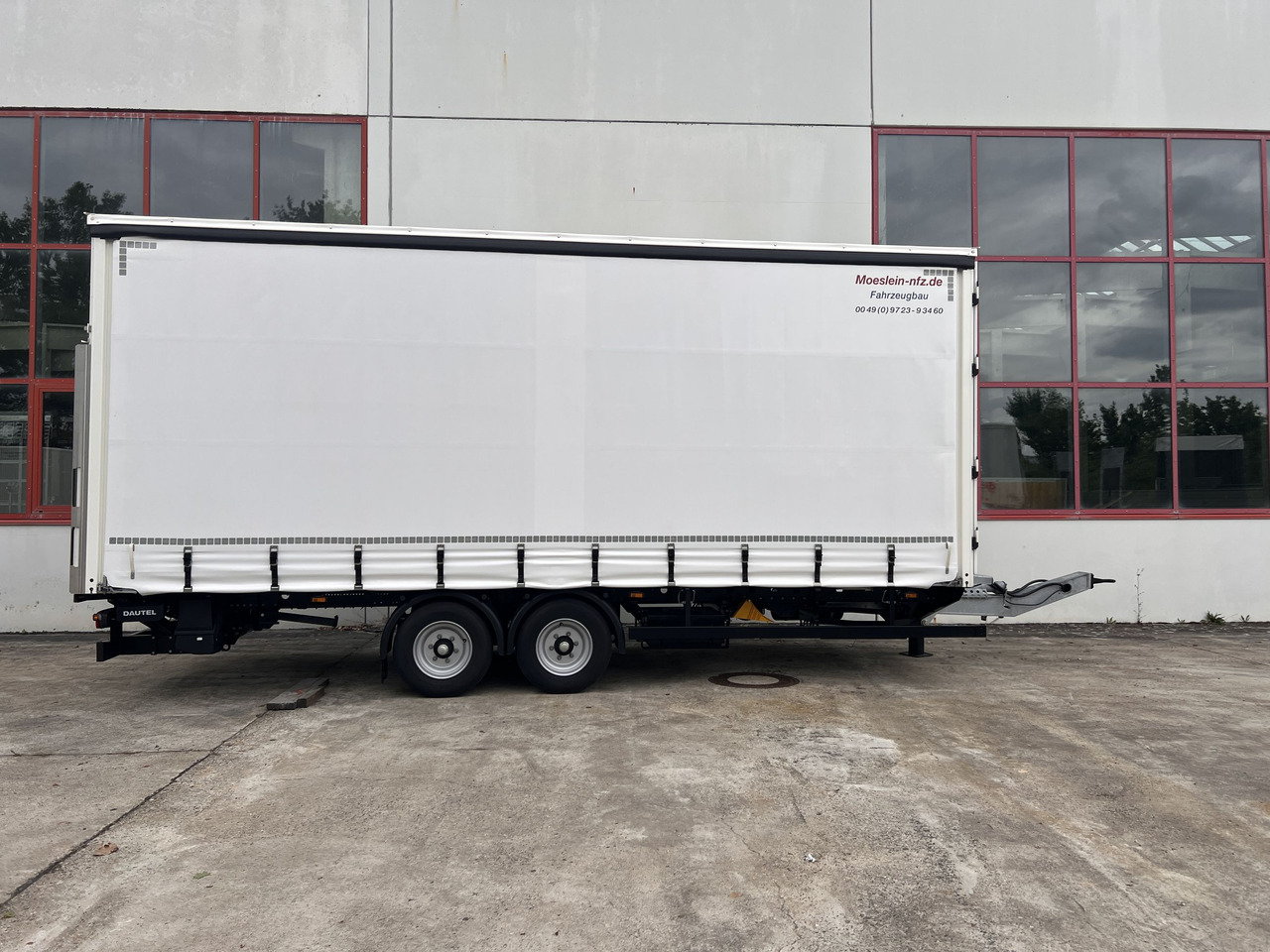 Möslein TPS 105 D-L Planenanhänger, Ladebordwand + Durchladbar neuwertig - Брезентово ремарке: снимка 1 Möslein TPS 105 D-L Planenanhänger, Ladebordwand + Durchladbar neuwertig - Брезентово ремарке: снимка 1