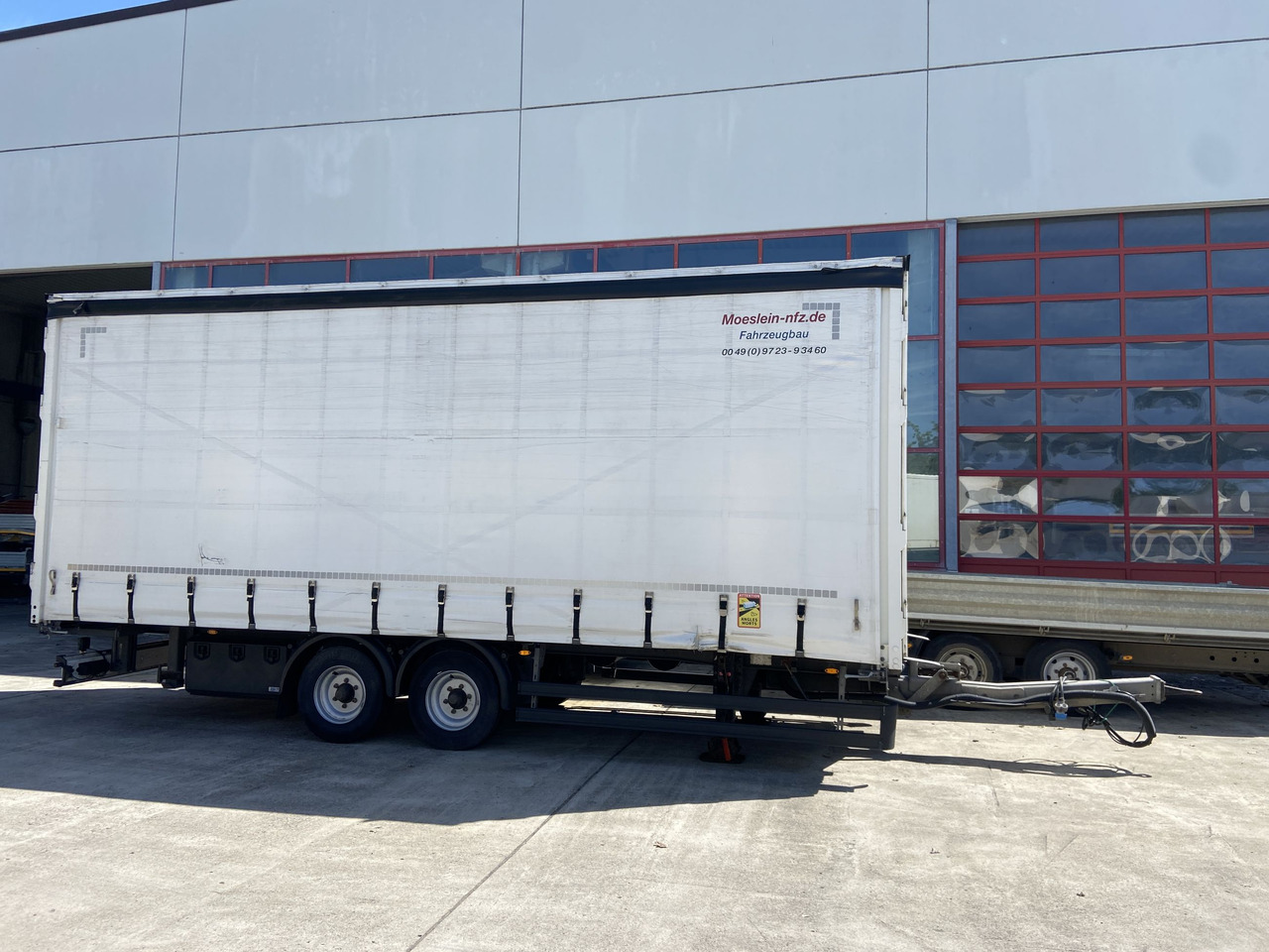 Möslein TPW 105 D Schwebheim Tandem- Planenanhänger Durchladbar - Брезентово ремарке: снимка 1 Möslein TPW 105 D Schwebheim Tandem- Planenanhänger Durchladbar - Брезентово ремарке: снимка 1