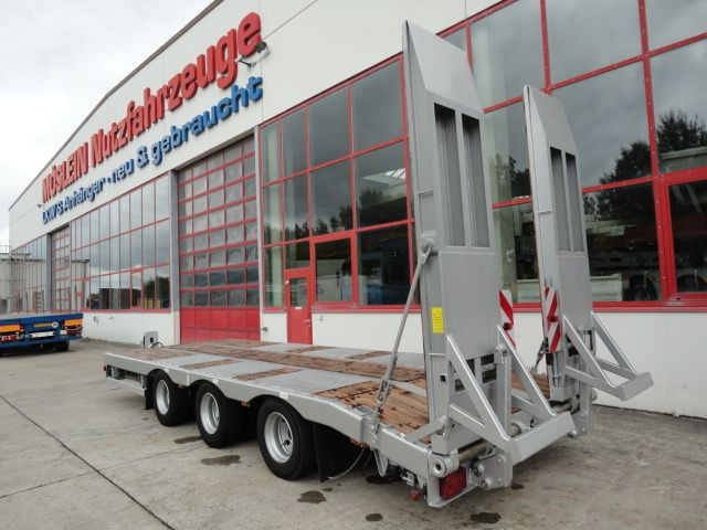 Möslein TT 31 31 t GG Tridem- Tieflader 3 AchsNeufahrzeug - Нискорамна площадка ремарке: снимка 3 Möslein TT 31 31 t GG Tridem- Tieflader 3 AchsNeufahrzeug - Нискорамна площадка ремарке: снимка 3