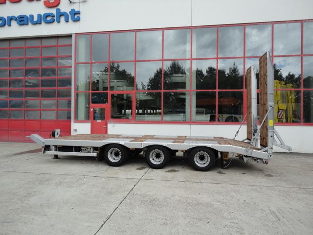 Möslein TT 31 31 t GG Tridem- Tieflader 3 AchsNeufahrzeug - Нискорамна площадка ремарке: снимка 4 Möslein TT 31 31 t GG Tridem- Tieflader 3 AchsNeufahrzeug - Нискорамна площадка ремарке: снимка 4