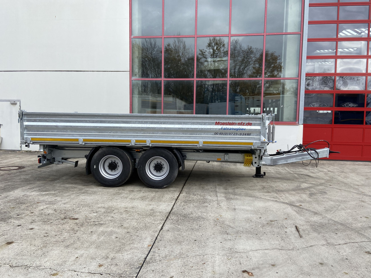 Нови Самосвал ремарке Möslein TTD 14 Schwebheim  14 t Tandemkipper Tieflader Breite Reifen-- Neufahrzeug --: снимка 11