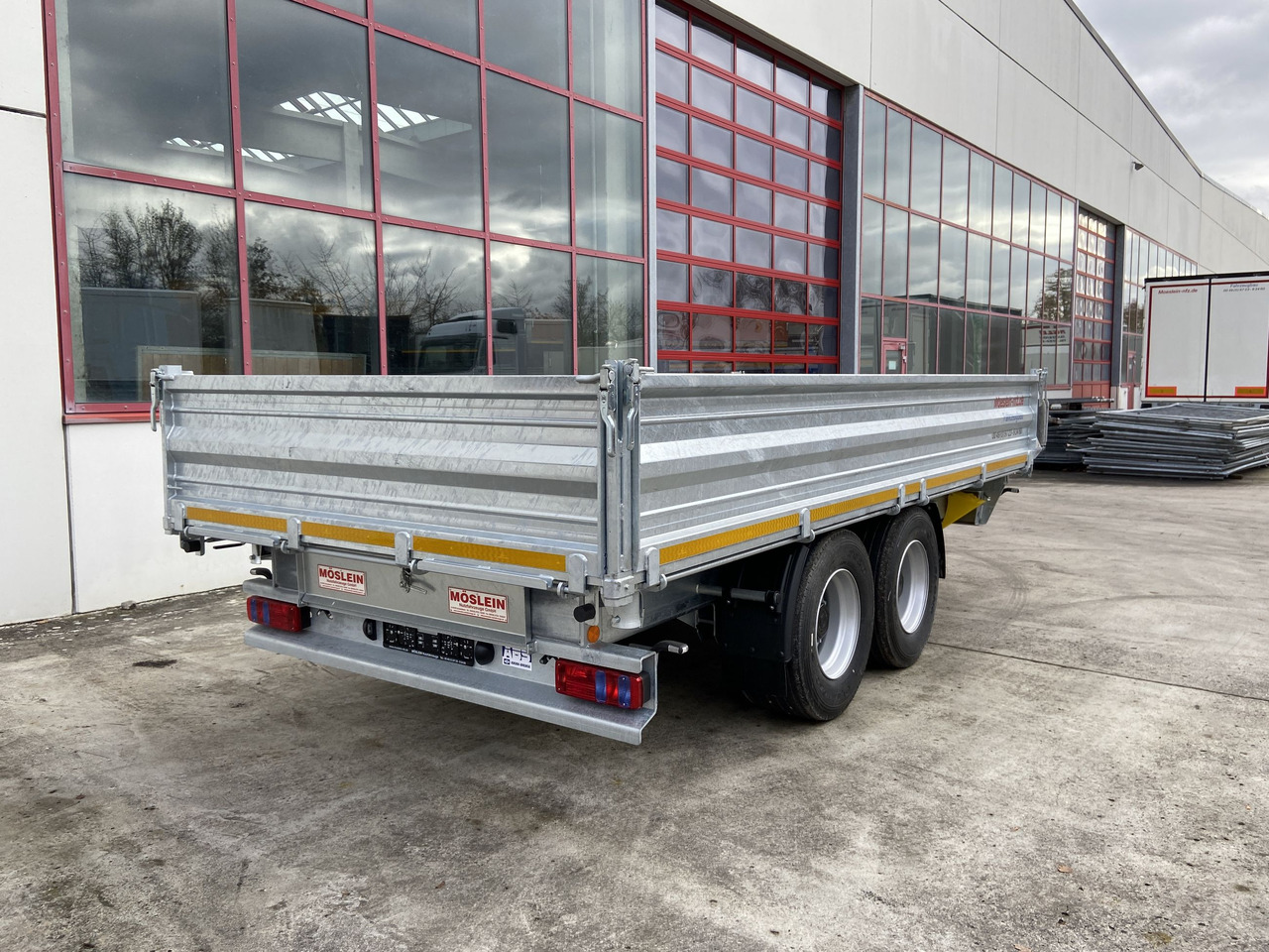 Нови Самосвал ремарке Möslein TTD 14 Schwebheim  14 t Tandemkipper Tieflader Breite Reifen-- Neufahrzeug --: снимка 10