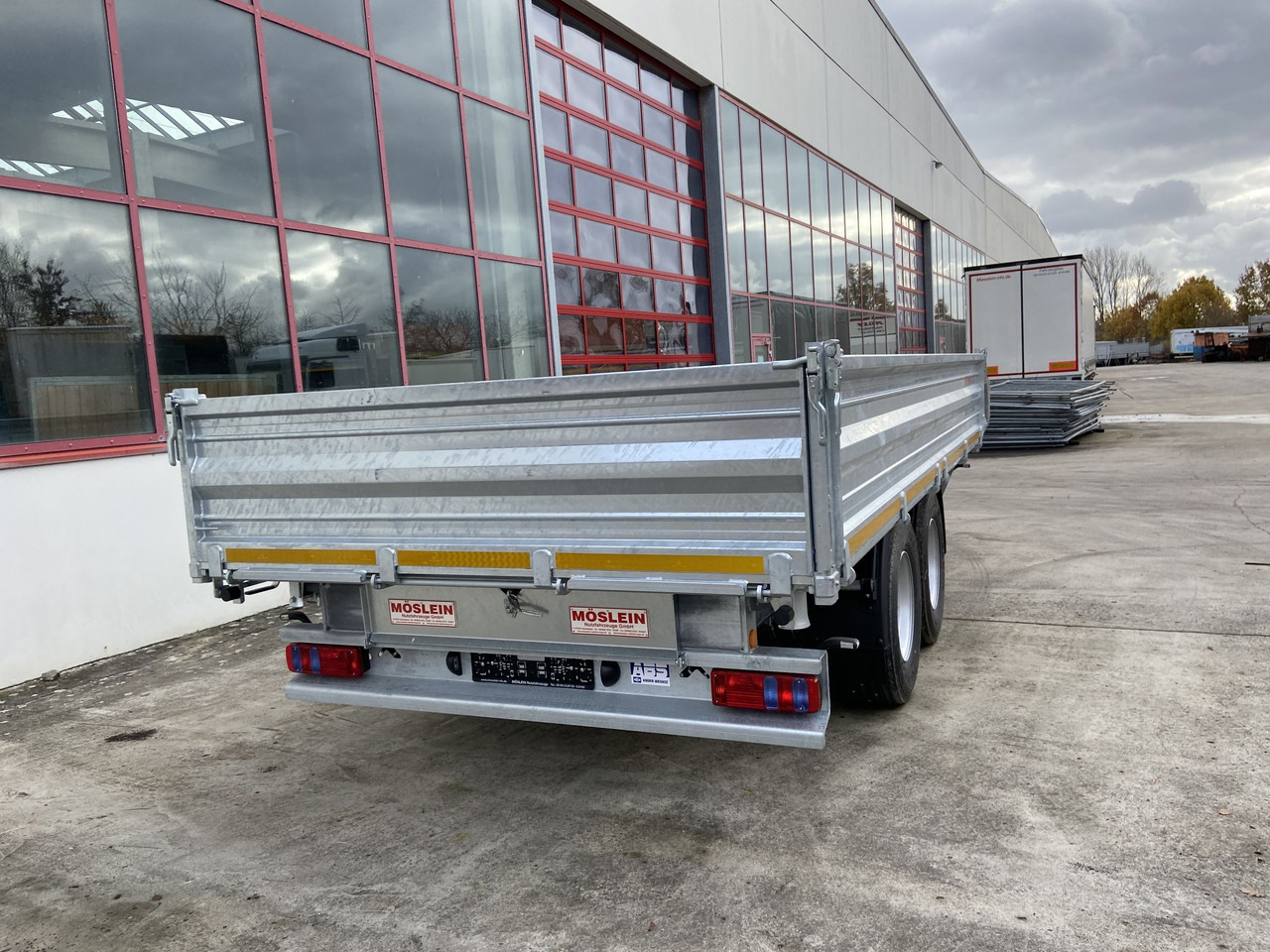 Нови Самосвал ремарке Möslein TTD 14 Schwebheim  14 t Tandemkipper Tieflader Breite Reifen-- Neufahrzeug --: снимка 8