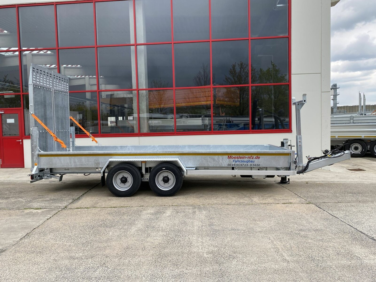 Möslein Tieflader für Fräsen breiten hydraulischen Ramp - Нискорамна площадка ремарке: снимка 3 Möslein Tieflader für Fräsen breiten hydraulischen Ramp - Нискорамна площадка ремарке: снимка 3