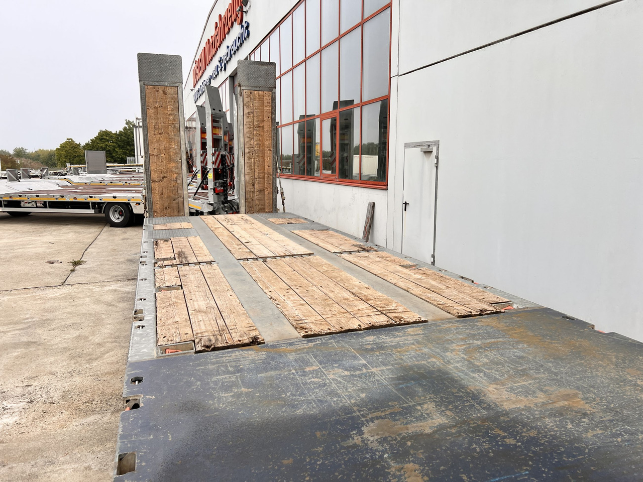 Müller Mitteltal D3 3 Achs Tieflader 9 m, Verzinkt, Wenig Benutzt - Нискорамна площадка ремарке: снимка 3 Müller Mitteltal D3 3 Achs Tieflader 9 m, Verzinkt, Wenig Benutzt - Нискорамна площадка ремарке: снимка 3