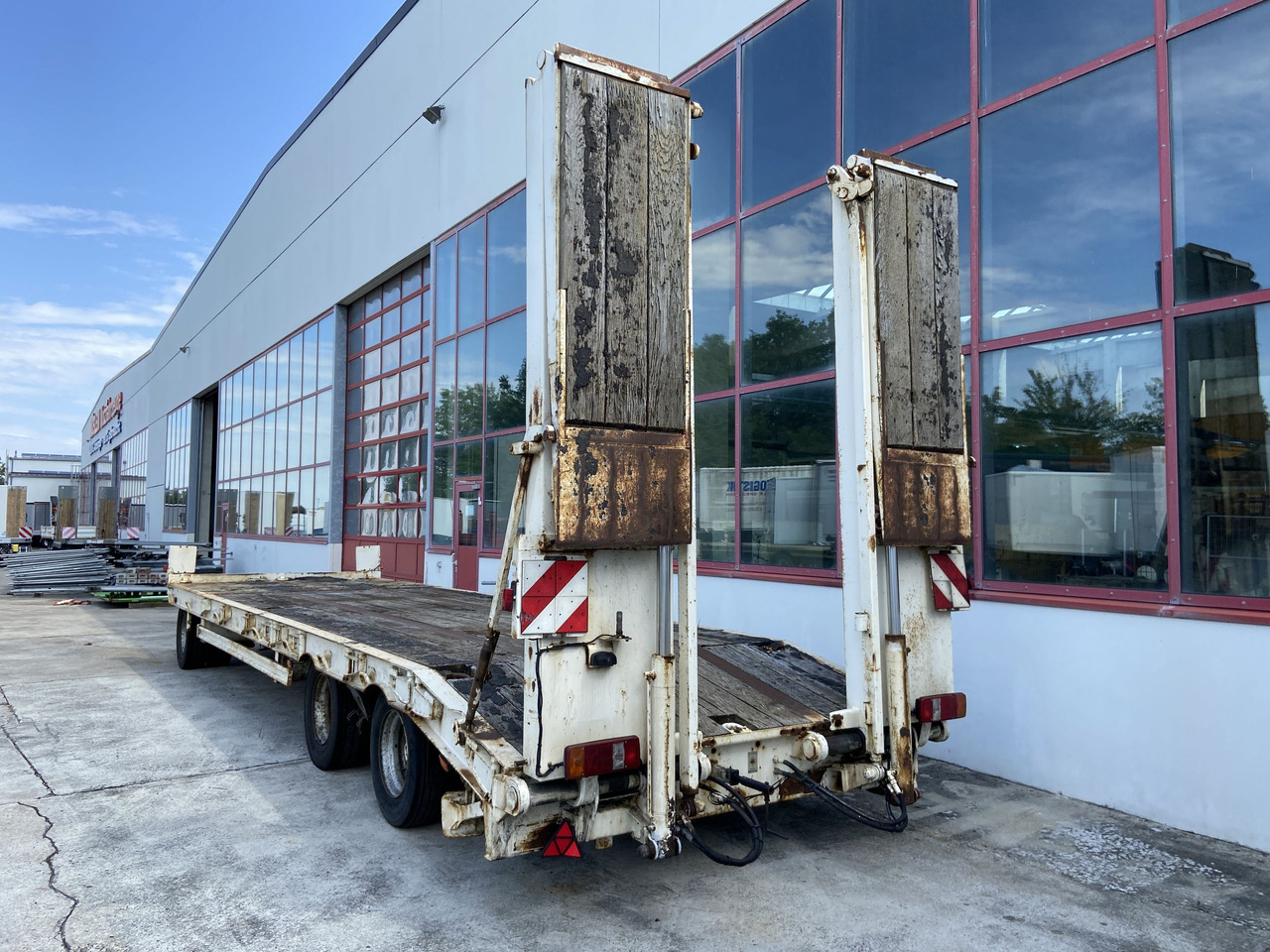 Müller Mitteltal PT 30 3 Achs Tieflader 9,20 m Ladefläche - Нискорамна площадка ремарке: снимка 2 Müller Mitteltal PT 30 3 Achs Tieflader 9,20 m Ladefläche - Нискорамна площадка ремарке: снимка 2
