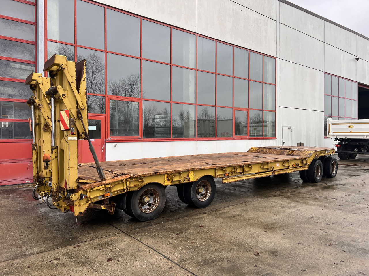 Müller Mitteltal T4 PROFI 40,0 4 Achs Tiefladeranhänger - Нискорамна площадка ремарке: снимка 2 Müller Mitteltal T4 PROFI 40,0 4 Achs Tiefladeranhänger - Нискорамна площадка ремарке: снимка 2