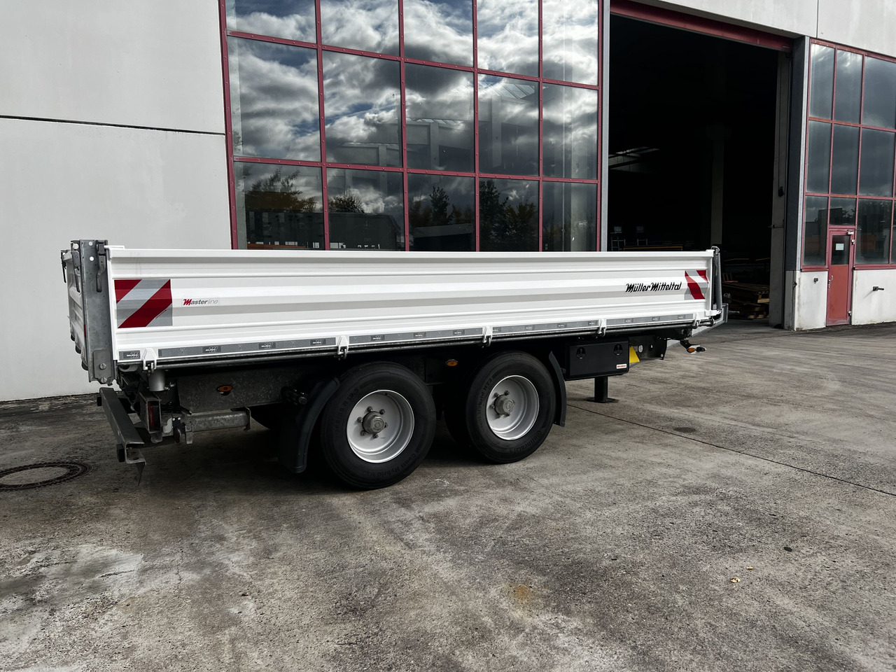 Müller Mitteltal TA-2 14,4 t Tandemkipper- Tieflader Breitbereifung NEUWERTIG - Самосвал ремарке: снимка 4 Müller Mitteltal TA-2 14,4 t Tandemkipper- Tieflader Breitbereifung NEUWERTIG - Самосвал ремарке: снимка 4