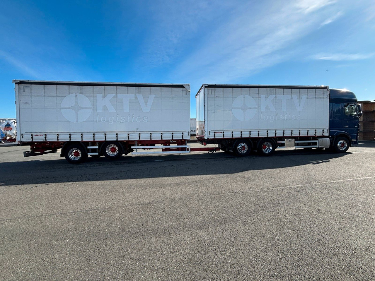 DAF SSC XF 480 Jumbozug + Anh Wecon Staplerhalterung - Камион с брезент: снимка 5 DAF SSC XF 480 Jumbozug + Anh Wecon Staplerhalterung - Камион с брезент: снимка 5