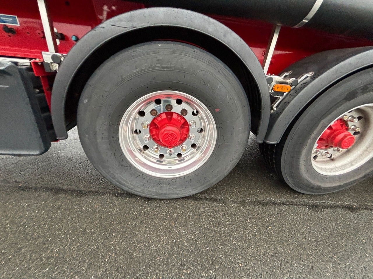 Feldbinder KIP 63.3 + E-Hydraulik - Цистерна за насипни товари: снимка 3 Feldbinder KIP 63.3 + E-Hydraulik - Цистерна за насипни товари: снимка 3