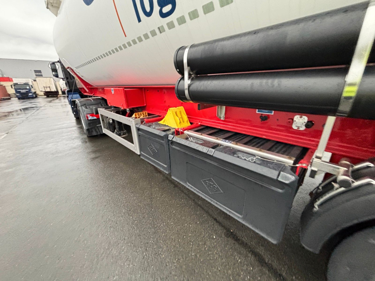 Feldbinder KIP 63.3 + E-Hydraulik - Цистерна за насипни товари: снимка 4 Feldbinder KIP 63.3 + E-Hydraulik - Цистерна за насипни товари: снимка 4