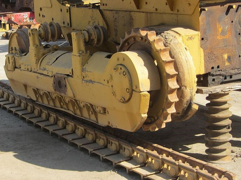 CATERPILLAR D6C (PIEZAS / DESGUACE) - Булдозер: снимка 4 CATERPILLAR D6C (PIEZAS / DESGUACE) - Булдозер: снимка 4