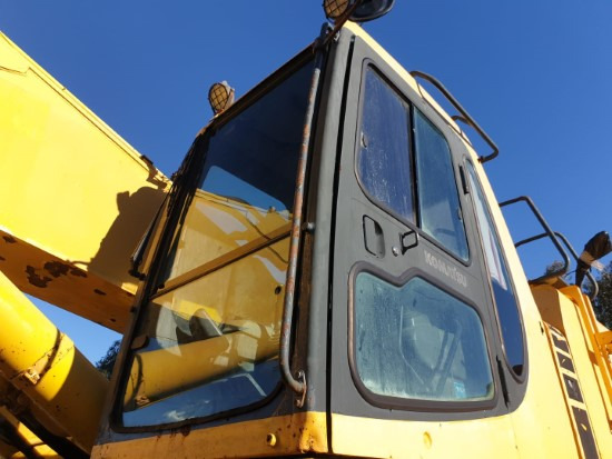 KOMATSU PC600 (CABINA) - Кабина и интериор за Строителна техника: снимка 1 KOMATSU PC600 (CABINA) - Кабина и интериор за Строителна техника: снимка 1
