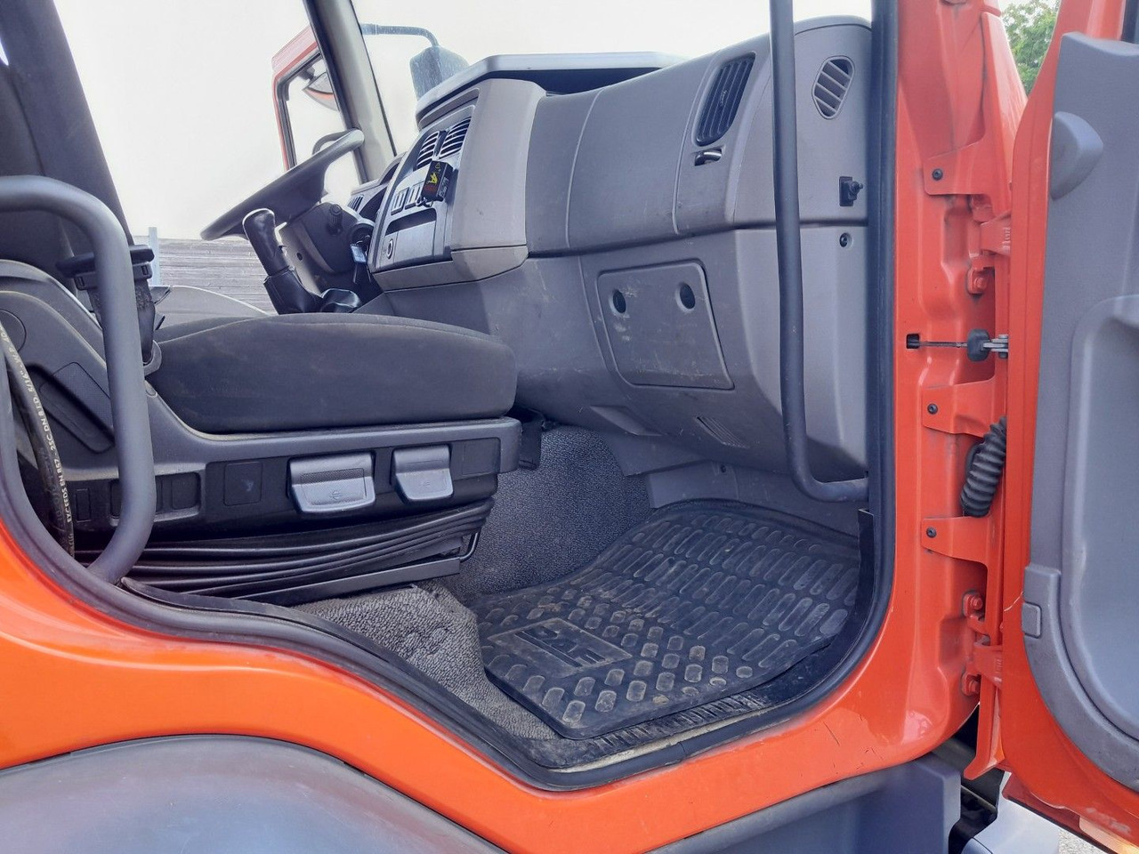 DAF FA LF 320 19t Fassi Kran - Бордови камион, Камион с кран: снимка 5 DAF FA LF 320 19t Fassi Kran - Бордови камион, Камион с кран: снимка 5
